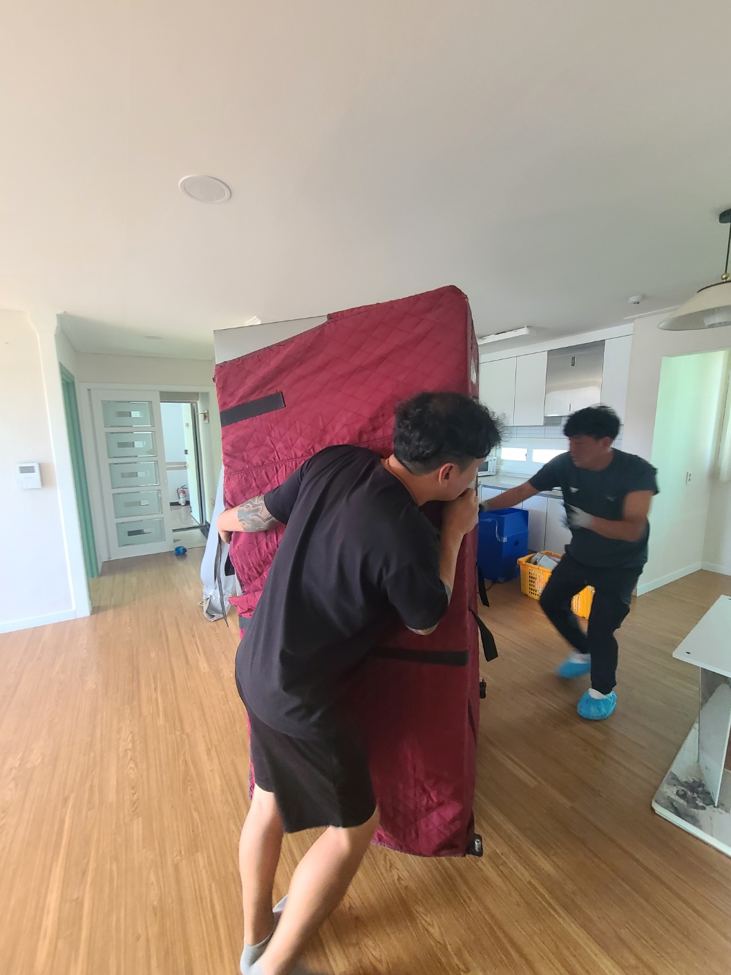 이사 포장 과정 – 주방/안방 정리