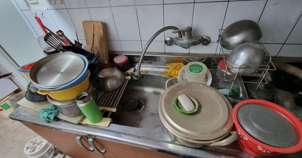 장성 유품정리, 현금·서류부터 분류하는 이유 - 유품정리 현장 정리 전